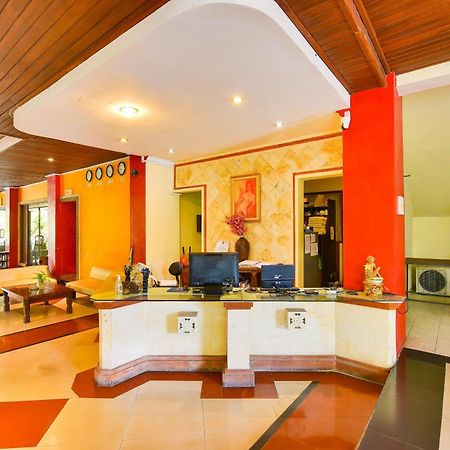 Super Oyo Townhouse Oak Maxi Hotel Legian Kuta  Exterior photo